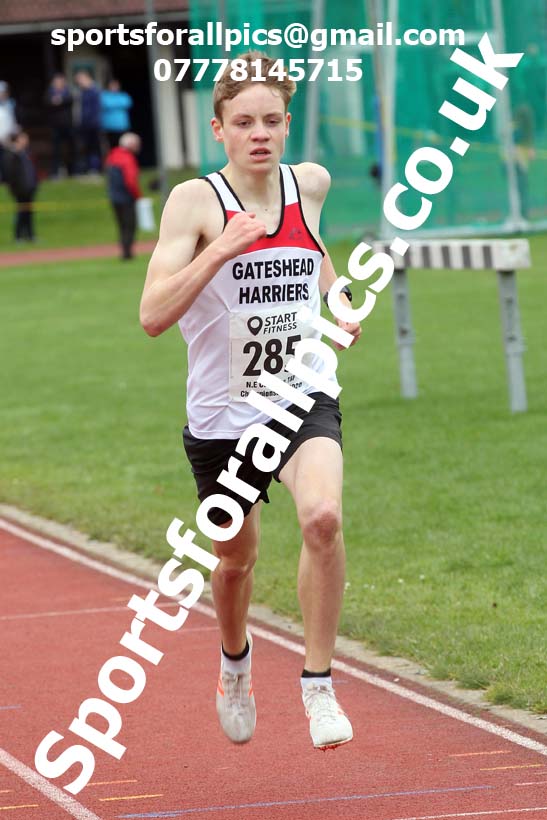 800 metres, NECAA Open Meeting, Morpeth, Sunday, October 18th. David T. Hewitson/Sports for All Pics